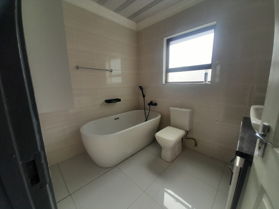 To Let 3 Bedroom Property for Rent in Three Rivers East Gauteng