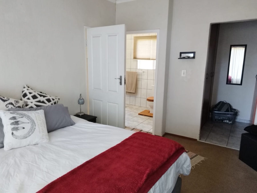 3 Bedroom Property for Sale in Wilro Park Gauteng