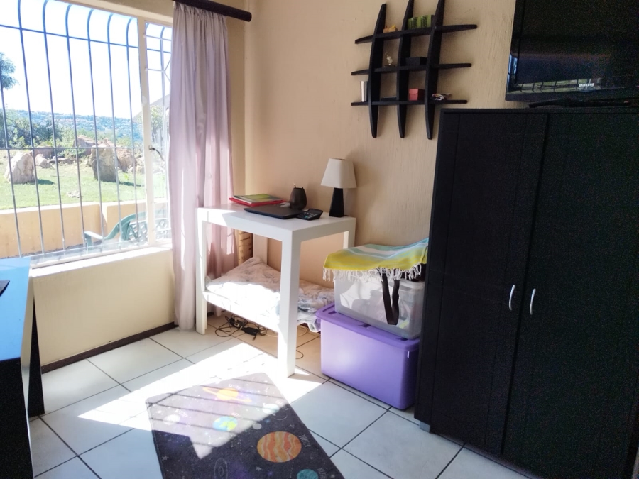 3 Bedroom Property for Sale in Wilro Park Gauteng