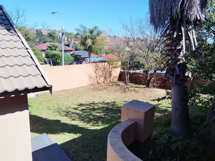 3 Bedroom Property for Sale in Wilro Park Gauteng