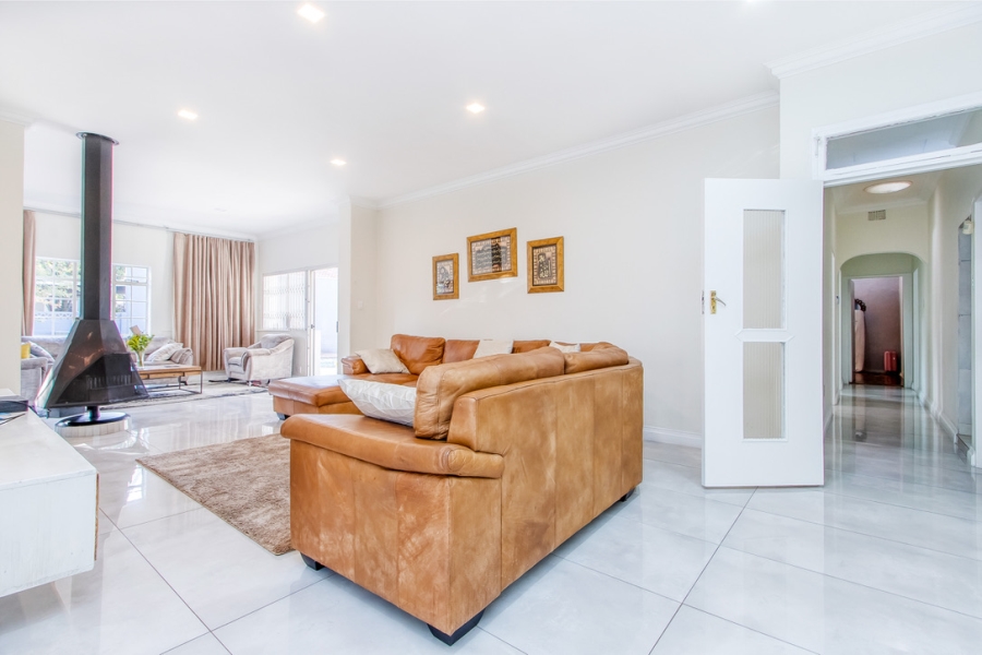 4 Bedroom Property for Sale in Franklin Roosevelt Park Gauteng