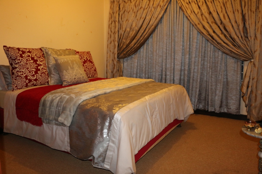To Let 2 Bedroom Property for Rent in Sunninghill Gauteng