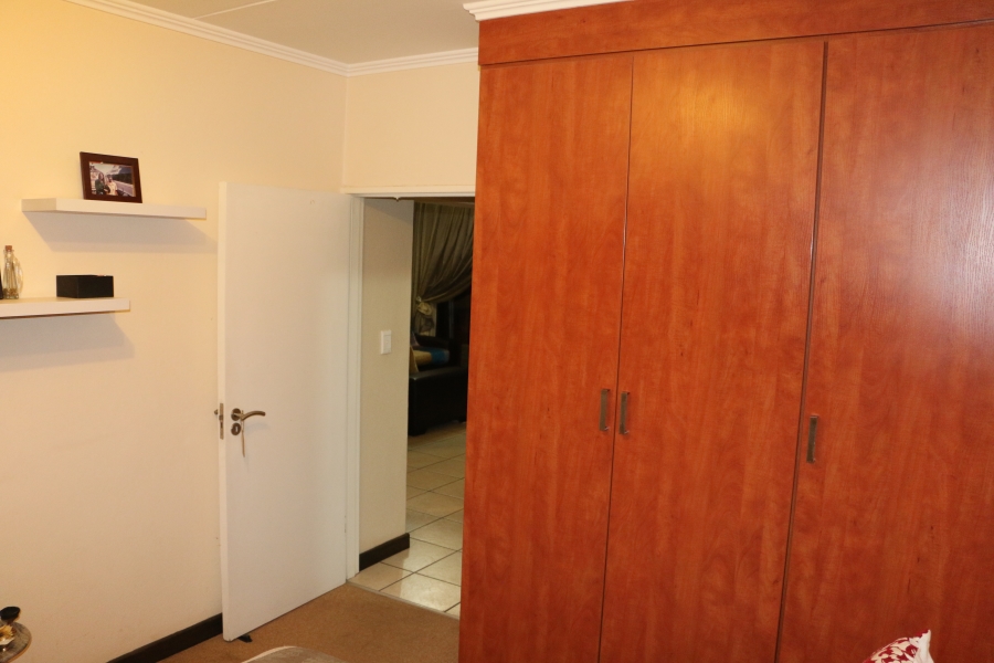 To Let 2 Bedroom Property for Rent in Sunninghill Gauteng