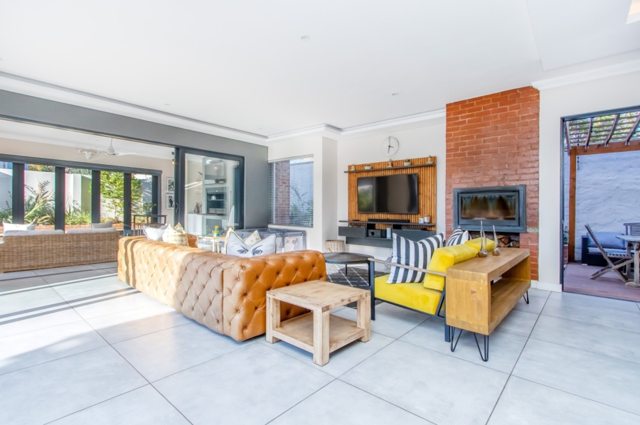 4 Bedroom Property for Sale in Helderfontein Estate Gauteng