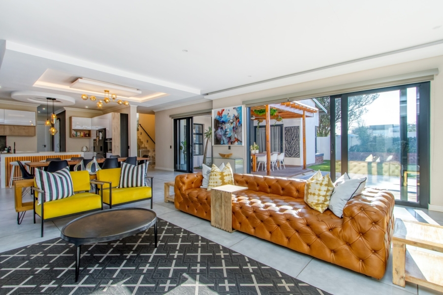 4 Bedroom Property for Sale in Helderfontein Estate Gauteng