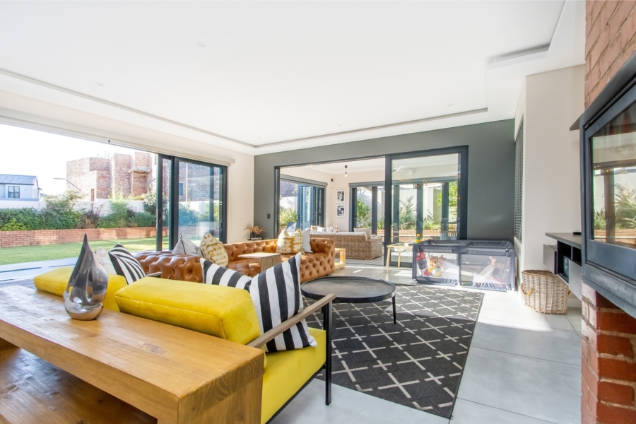 4 Bedroom Property for Sale in Helderfontein Estate Gauteng