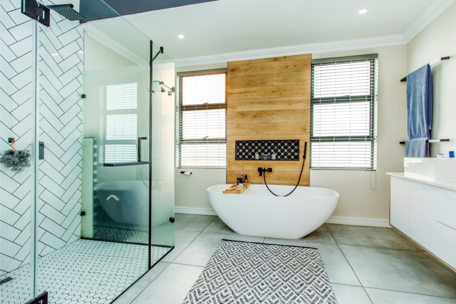 4 Bedroom Property for Sale in Helderfontein Estate Gauteng