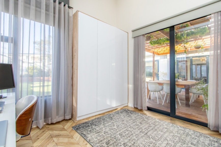 4 Bedroom Property for Sale in Helderfontein Estate Gauteng