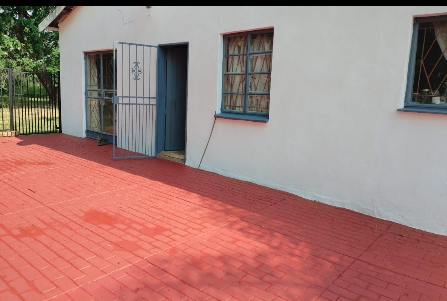 5 Bedroom Property for Sale in Bultfontein A H Gauteng