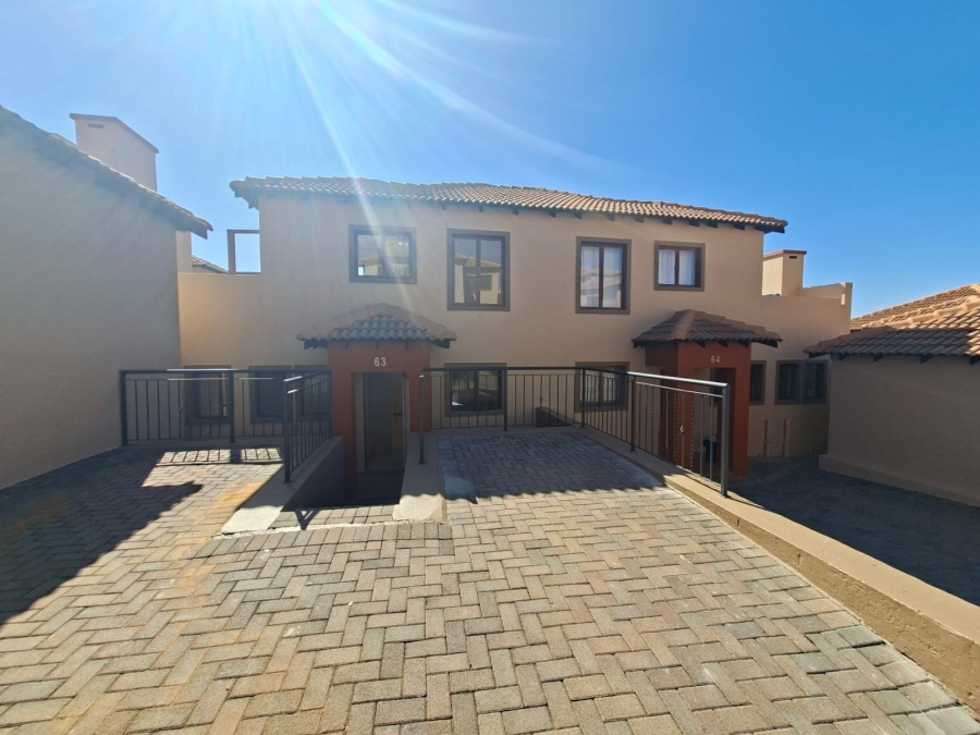 2 Bedroom Property for Sale in Noordheuwel Gauteng