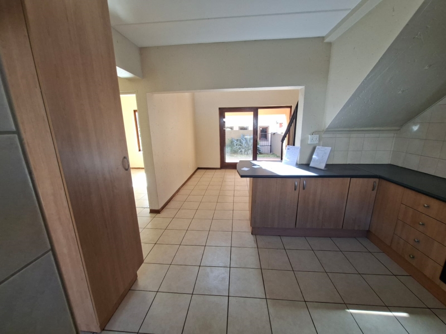 2 Bedroom Property for Sale in Noordheuwel Gauteng
