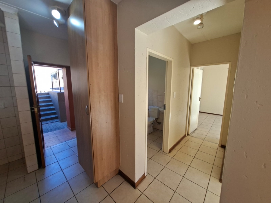 2 Bedroom Property for Sale in Noordheuwel Gauteng