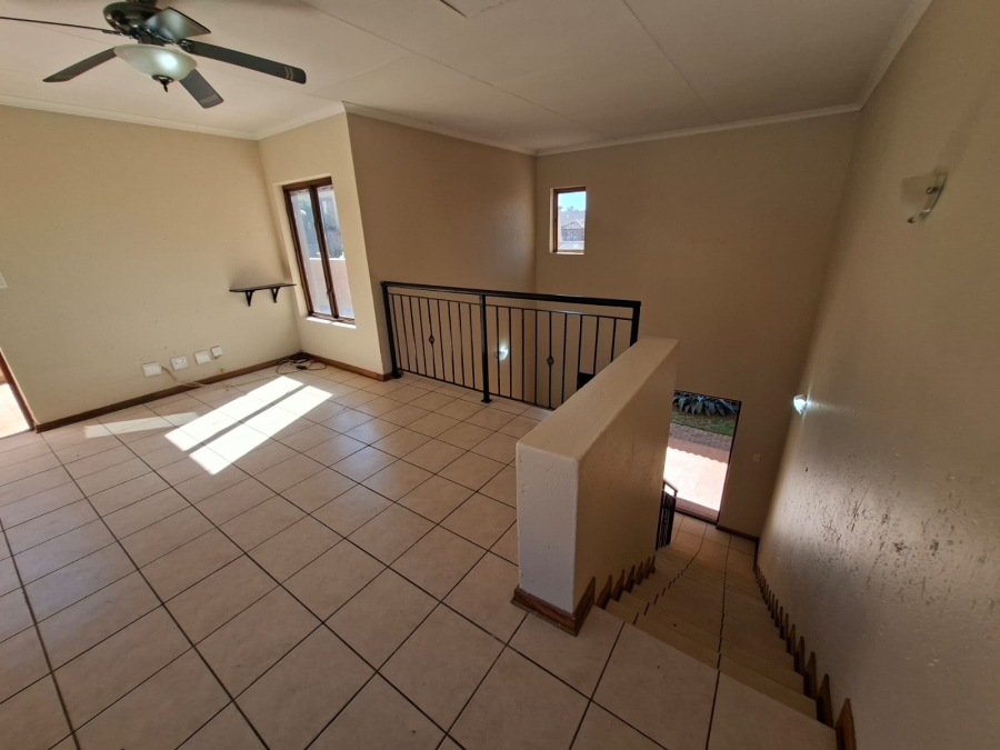 2 Bedroom Property for Sale in Noordheuwel Gauteng