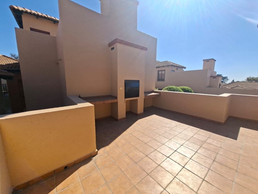 2 Bedroom Property for Sale in Noordheuwel Gauteng