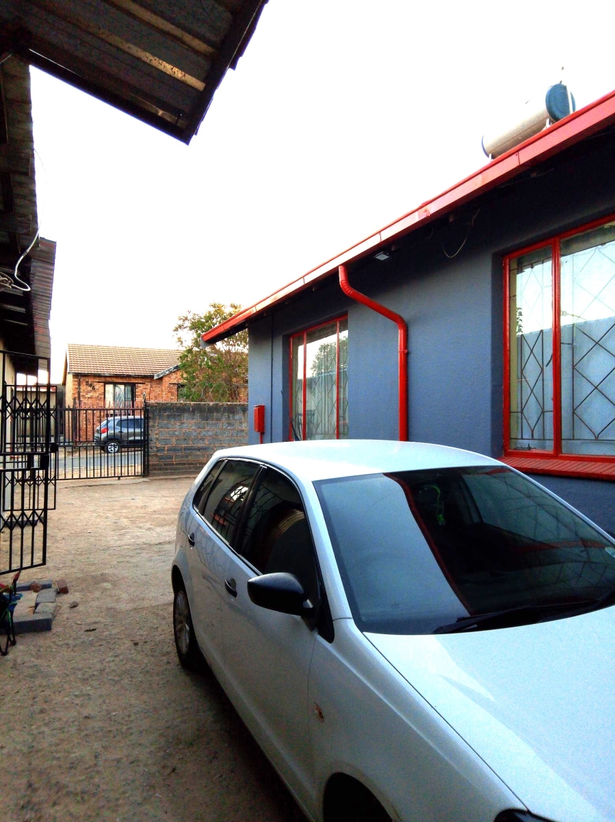 10 Bedroom Property for Sale in Rabie Ridge Gauteng
