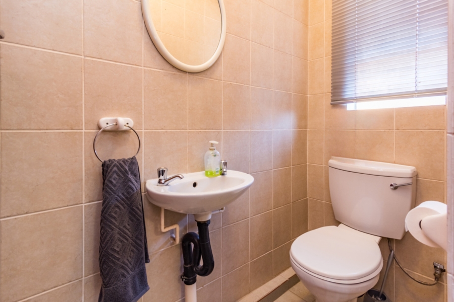 To Let 2 Bedroom Property for Rent in Noordheuwel Gauteng