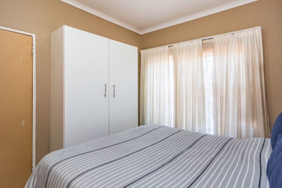 To Let 2 Bedroom Property for Rent in Noordheuwel Gauteng