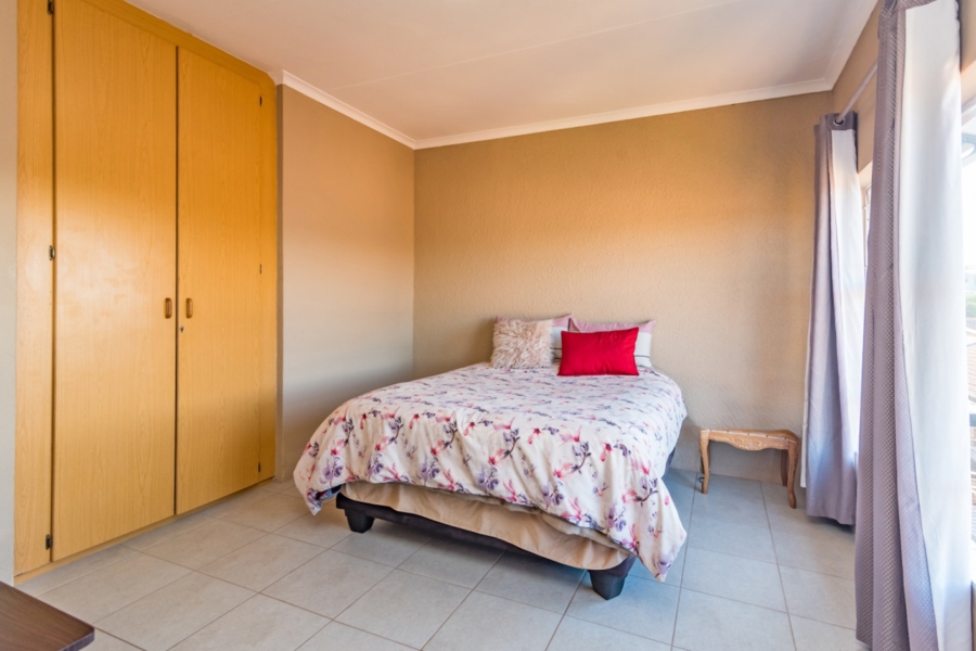 To Let 2 Bedroom Property for Rent in Noordheuwel Gauteng
