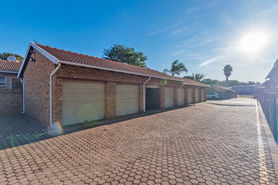 To Let 2 Bedroom Property for Rent in Noordheuwel Gauteng