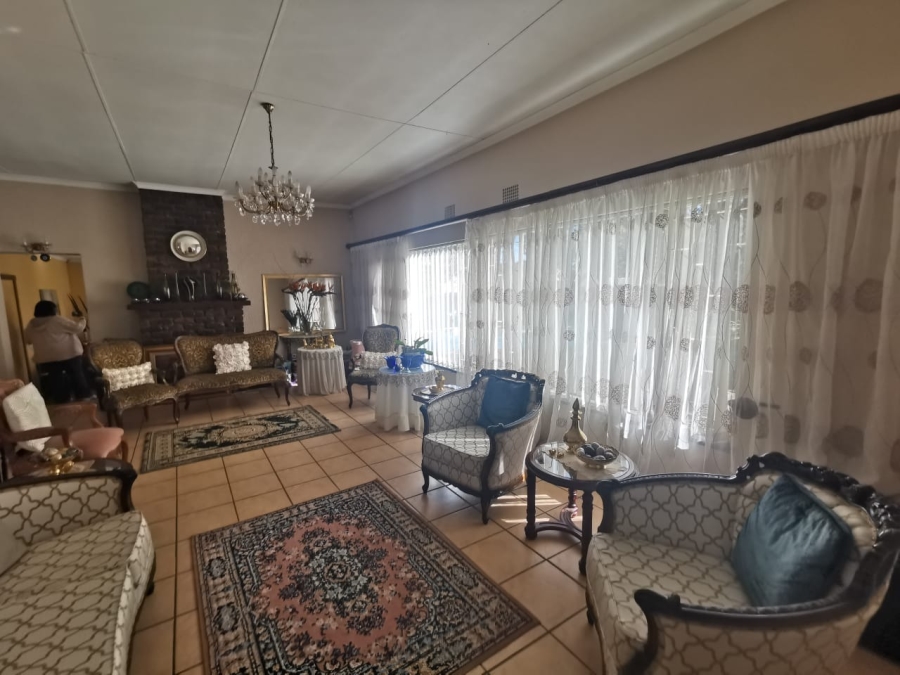 4 Bedroom Property for Sale in Brackendowns Gauteng