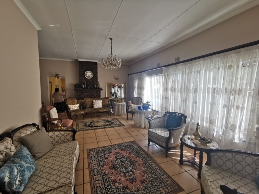 4 Bedroom Property for Sale in Brackendowns Gauteng