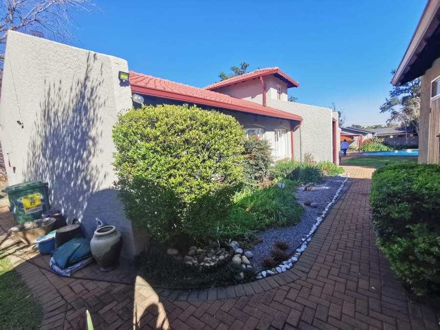 4 Bedroom Property for Sale in Brackendowns Gauteng
