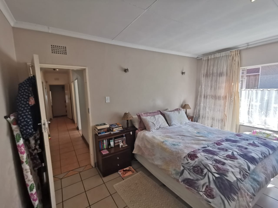 4 Bedroom Property for Sale in Brackendowns Gauteng