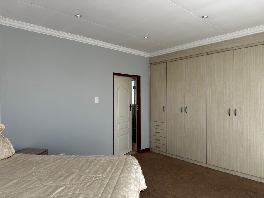 To Let 3 Bedroom Property for Rent in Sunair Park Gauteng