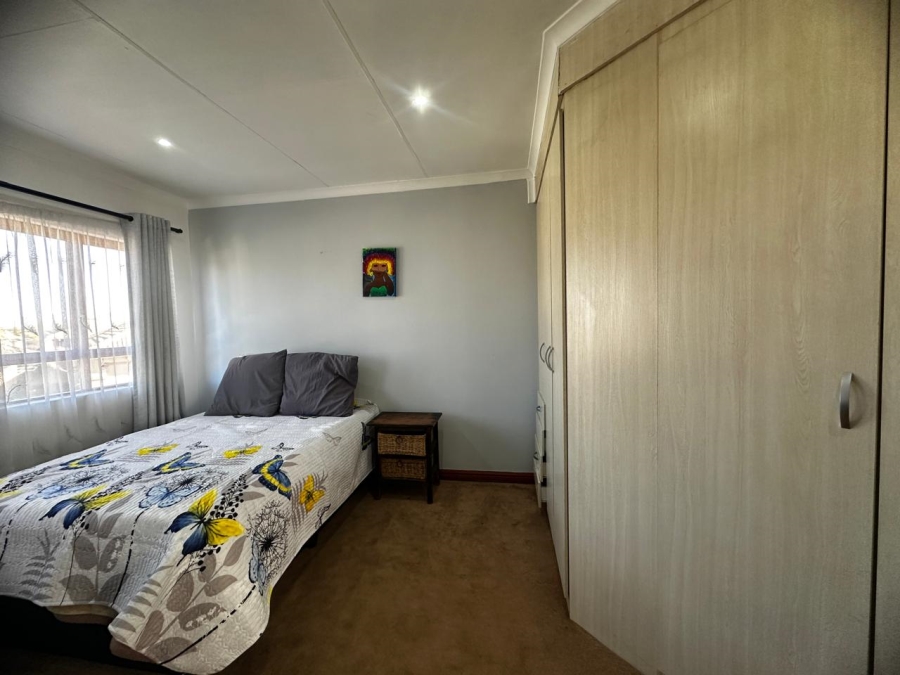 To Let 3 Bedroom Property for Rent in Sunair Park Gauteng