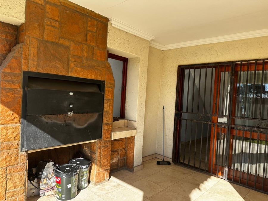To Let 3 Bedroom Property for Rent in Sunair Park Gauteng