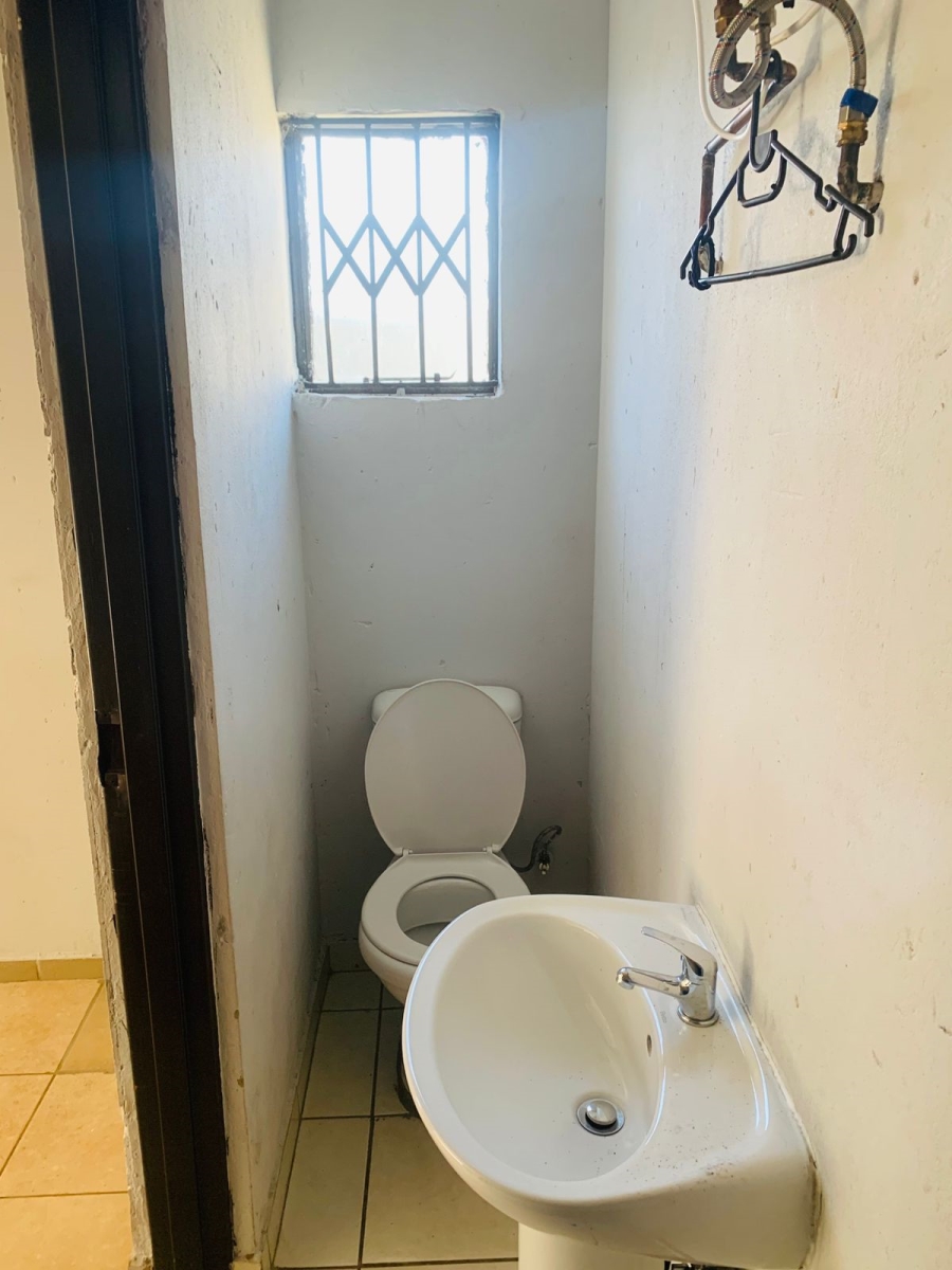 To Let 1 Bedroom Property for Rent in Vosloorus Gauteng