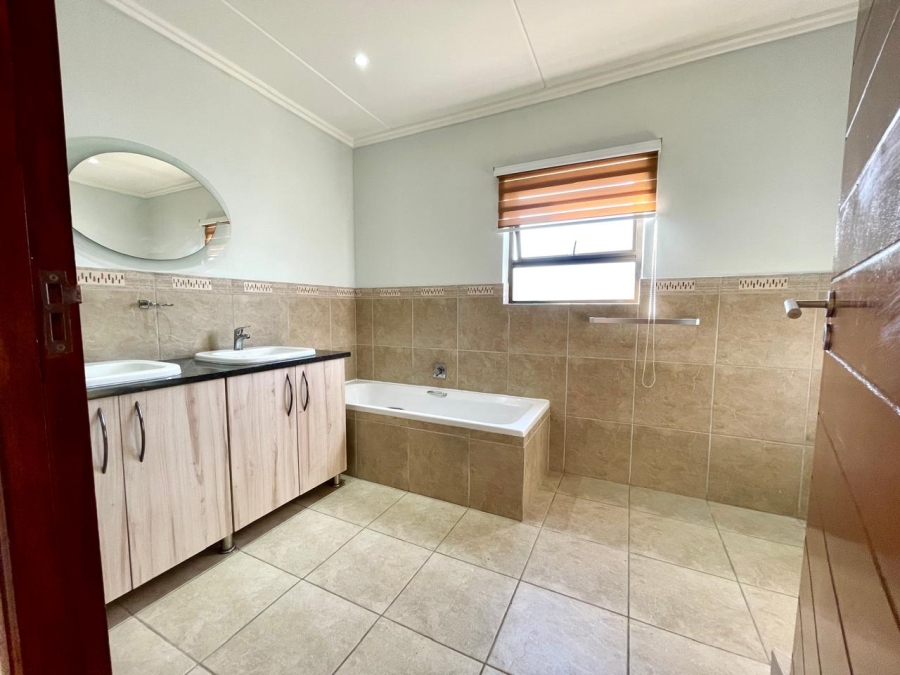 To Let 3 Bedroom Property for Rent in Kyalami Gauteng