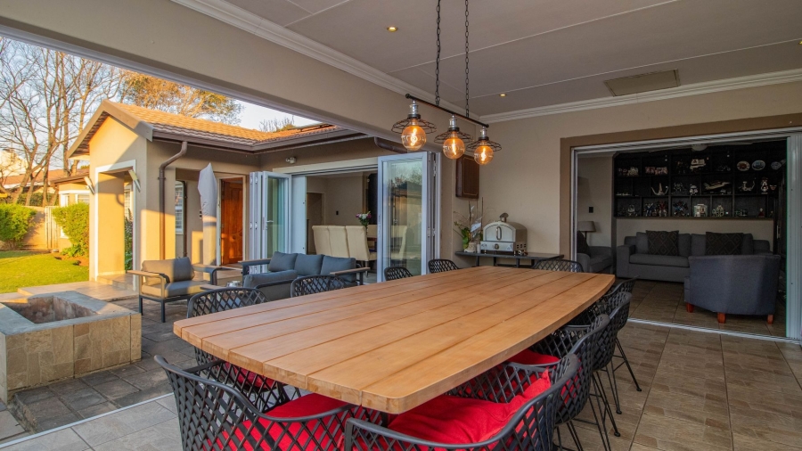 5 Bedroom Property for Sale in Farrarmere Gauteng