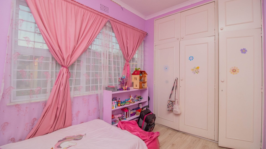 5 Bedroom Property for Sale in Farrarmere Gauteng