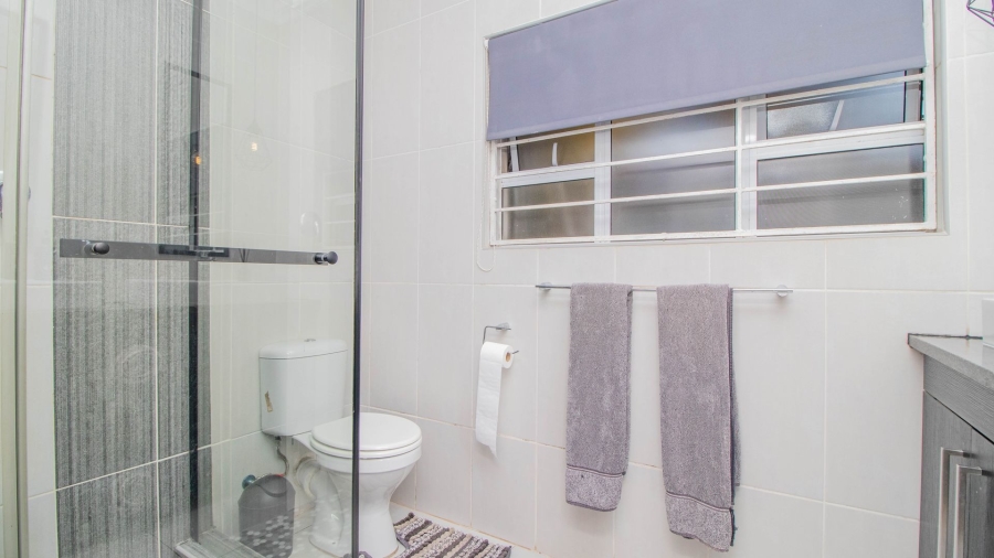 5 Bedroom Property for Sale in Farrarmere Gauteng