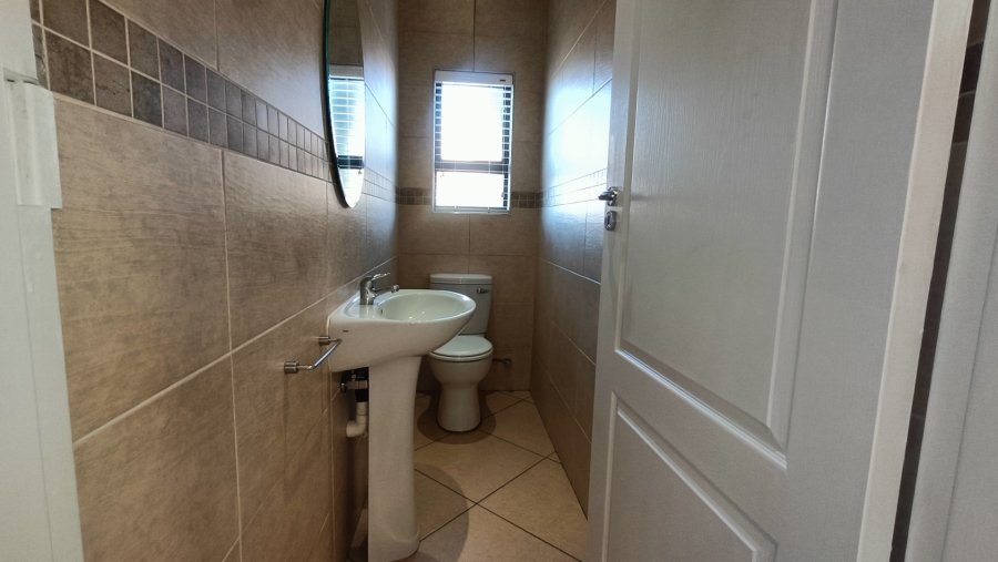 2 Bedroom Property for Sale in Liefde en Vrede Gauteng
