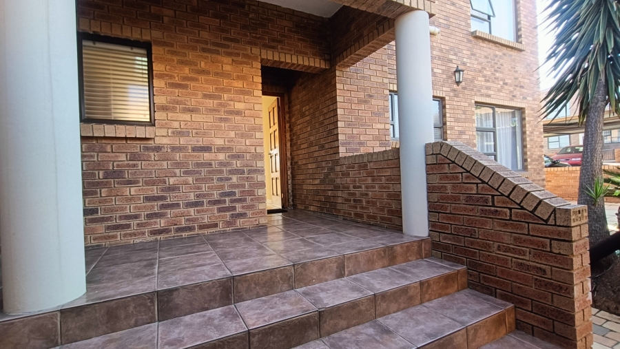 2 Bedroom Property for Sale in Liefde en Vrede Gauteng