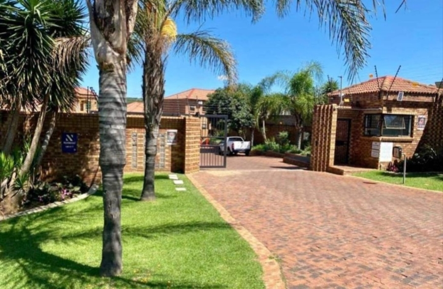 2 Bedroom Property for Sale in Liefde en Vrede Gauteng
