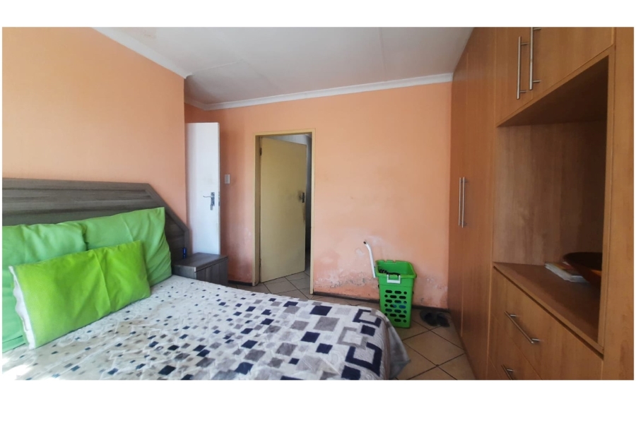 3 Bedroom Property for Sale in Clayville Gauteng
