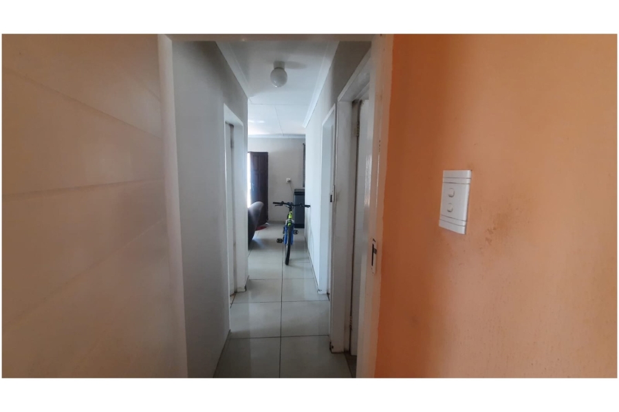 3 Bedroom Property for Sale in Clayville Gauteng