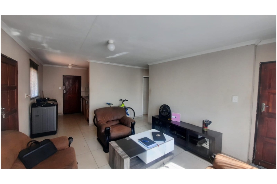 3 Bedroom Property for Sale in Clayville Gauteng