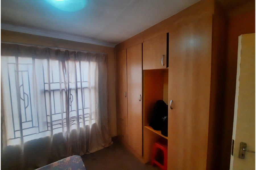 3 Bedroom Property for Sale in Clayville Gauteng