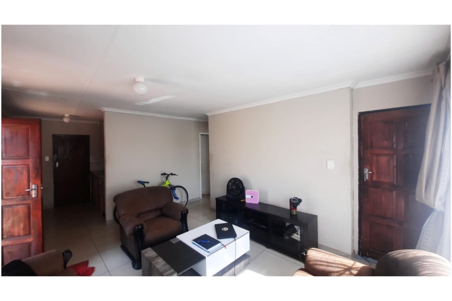 3 Bedroom Property for Sale in Clayville Gauteng