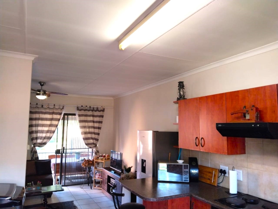 2 Bedroom Property for Sale in Kookrus Gauteng