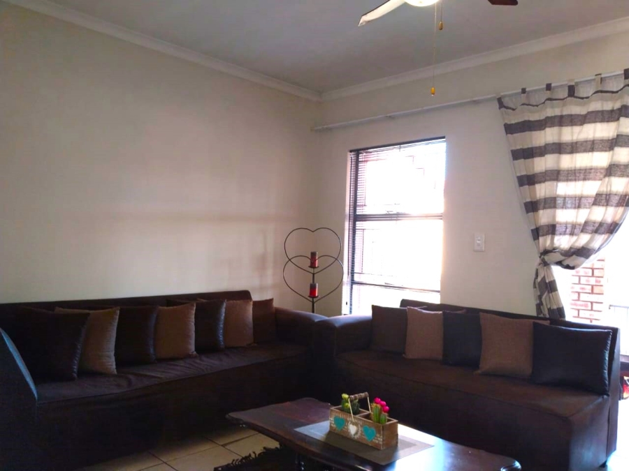 2 Bedroom Property for Sale in Kookrus Gauteng