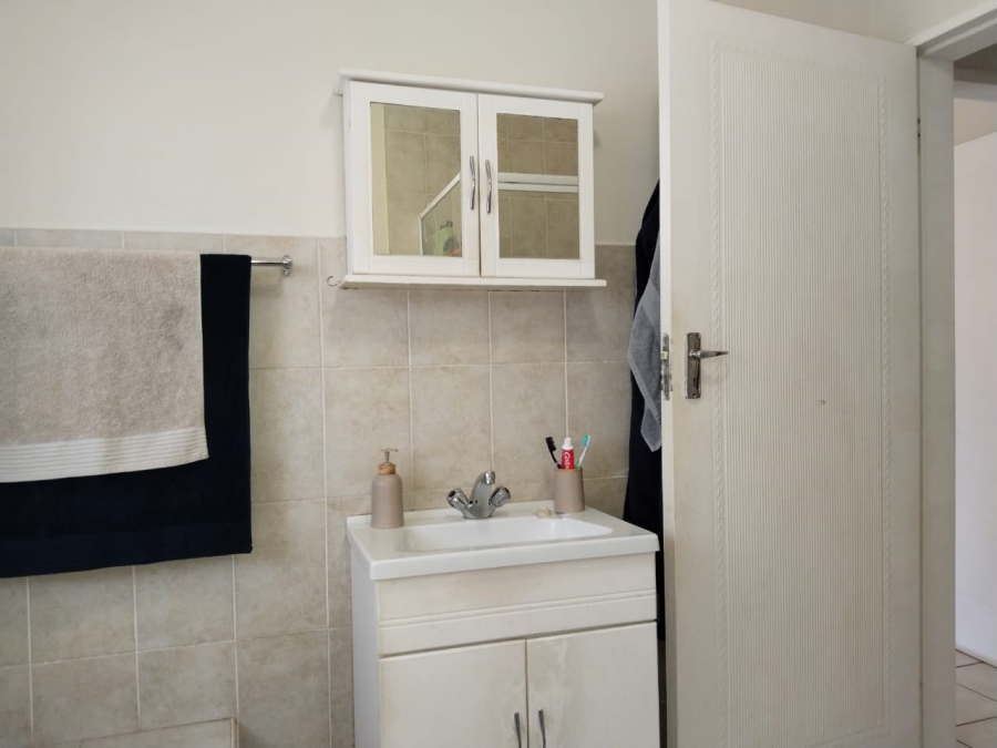 2 Bedroom Property for Sale in Kookrus Gauteng
