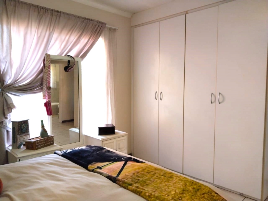 2 Bedroom Property for Sale in Kookrus Gauteng