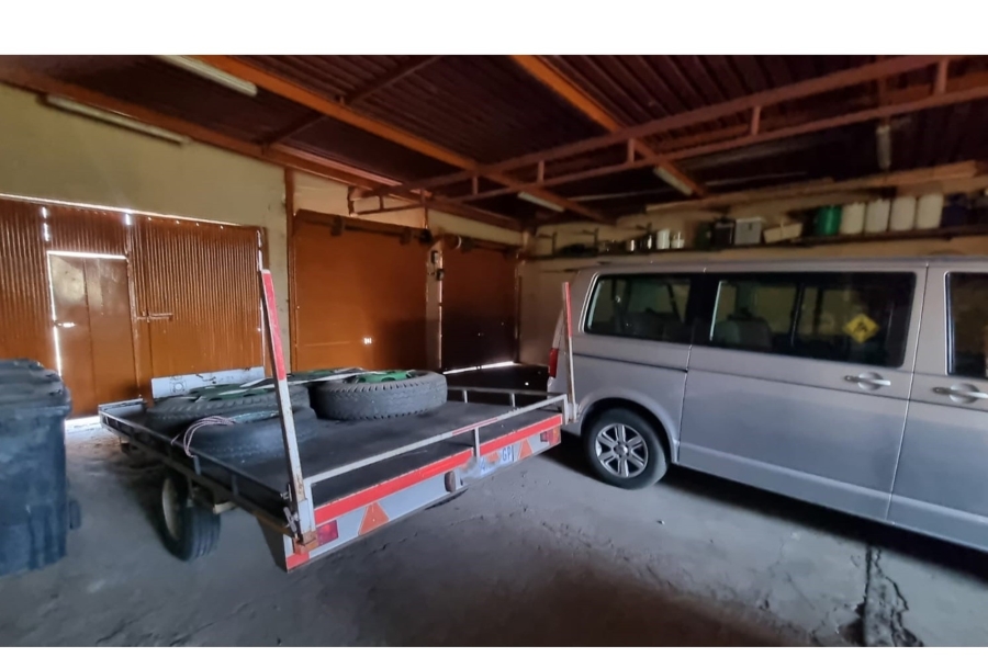 4 Bedroom Property for Sale in Petersfield Gauteng