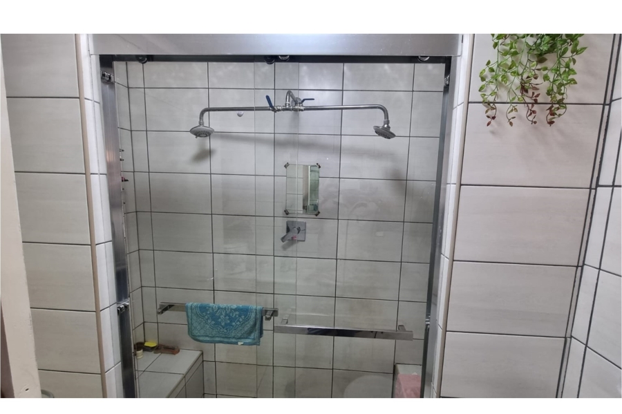 4 Bedroom Property for Sale in Petersfield Gauteng