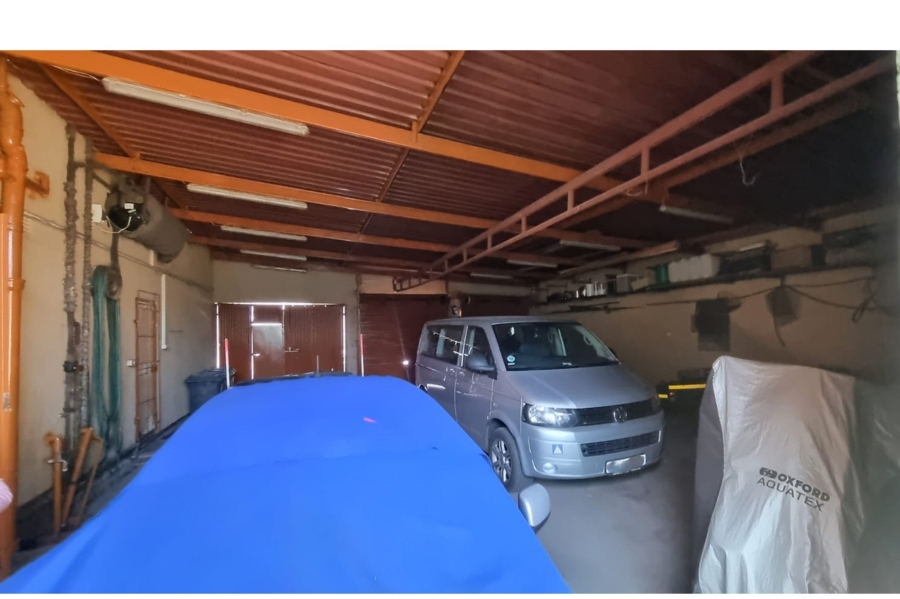 4 Bedroom Property for Sale in Petersfield Gauteng